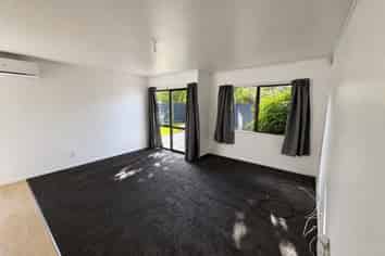 2/38 Maplesden Drive, Clendon Park
