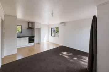 2/38 Maplesden Drive, Clendon Park