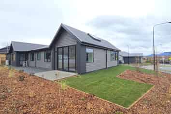 1 Ah Gong Close, Jacks Point