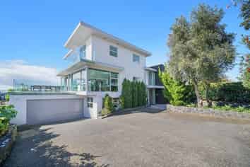 411 Riddell Road , Glendowie