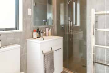 8A Rainbow Place, Wattle Downs