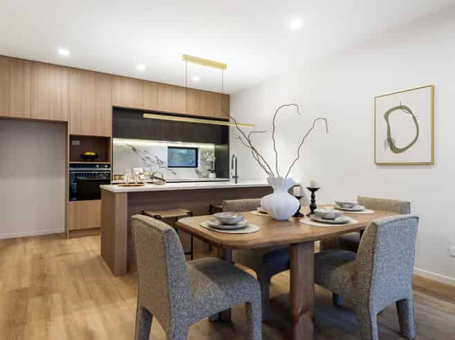2/18 Handley Avenue, Devonport