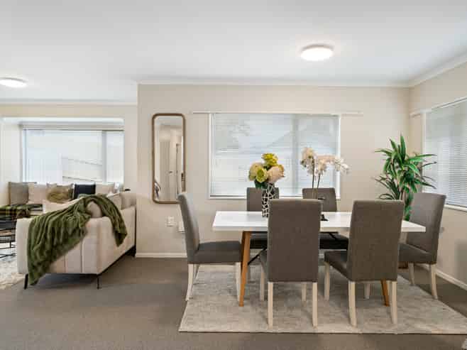 8 Elder Place, Massey