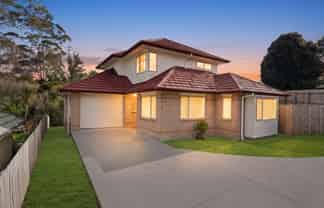 8 Elder Place, Massey