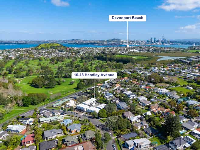2/16 Handley Avenue, Devonport