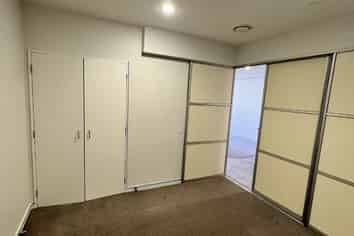 1D/1C Queen Mary Ave, Epsom