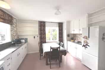 419A Sunset Road, Sunnybrook