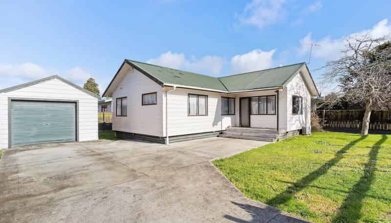2/153 Old Wairoa Road, Papakura