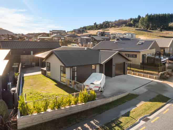 70 Kirimoko Crescent, Wanaka