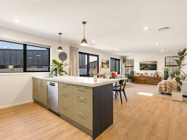70 Kirimoko Crescent, Wanaka