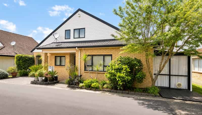 166/172 McLeod Road, Te Atatu South