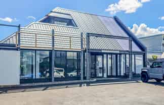 PRIME TAKANINI TRADE SUPPLY AND SHOWROOM
