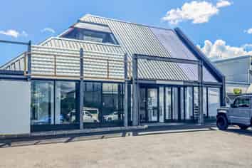 PRIME TAKANINI TRADE SUPPLY AND SHOWROOM
