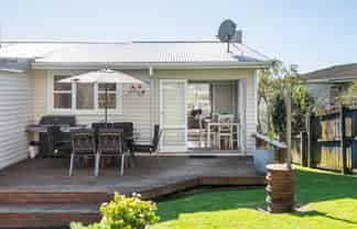 8B Esk Street, Parkvale