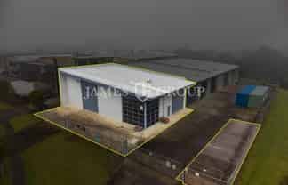 HIGH-QUALITY INDUSTRIAL UNIT IN TAKANINI