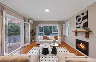 14 August  Place, Greenlane
