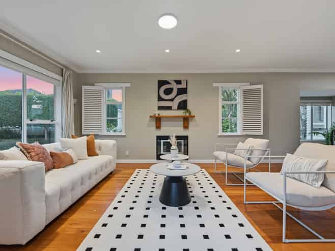 14 August  Place, Greenlane