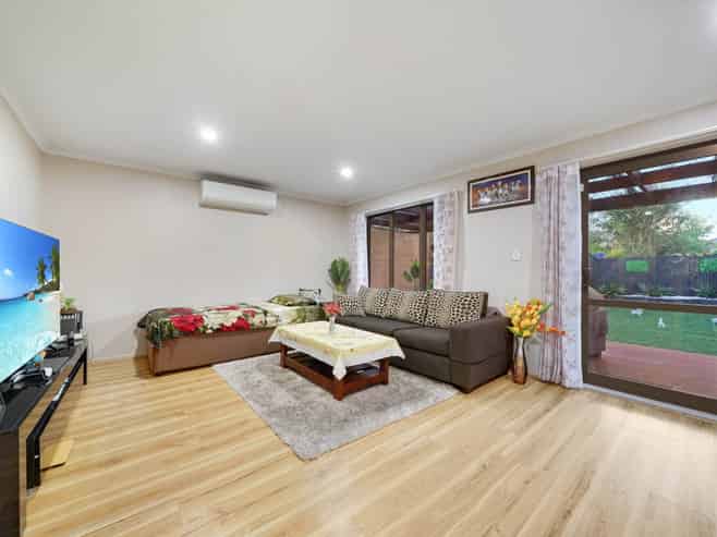 18 Chapel Road, Flat Bush