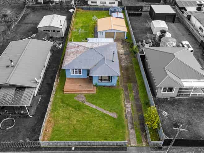 5 Queen Street, Awanui