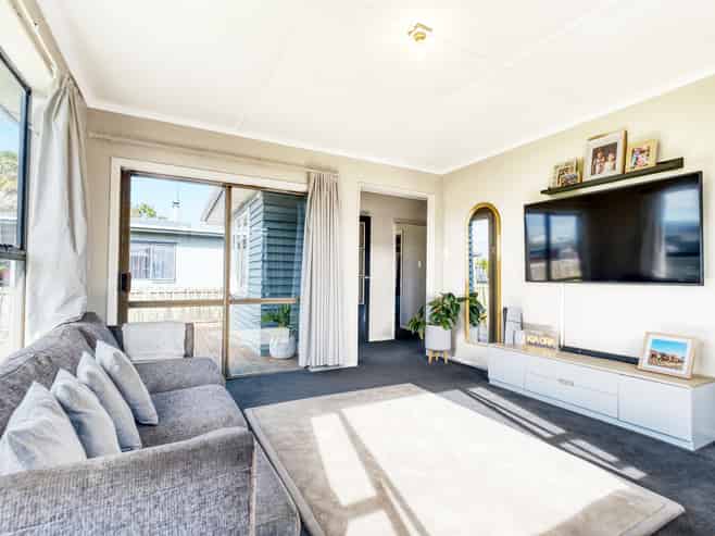 5 Queen Street, Awanui