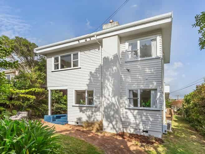 4 Lyndfield Lane, Newlands