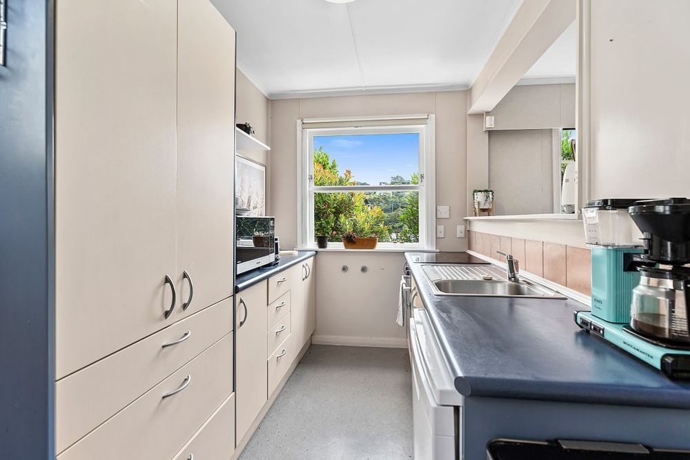 3 Bedroom Home with All-Day Sun – Newlands - Aanzicht 5