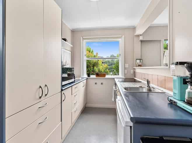 4 Lyndfield Lane, Newlands