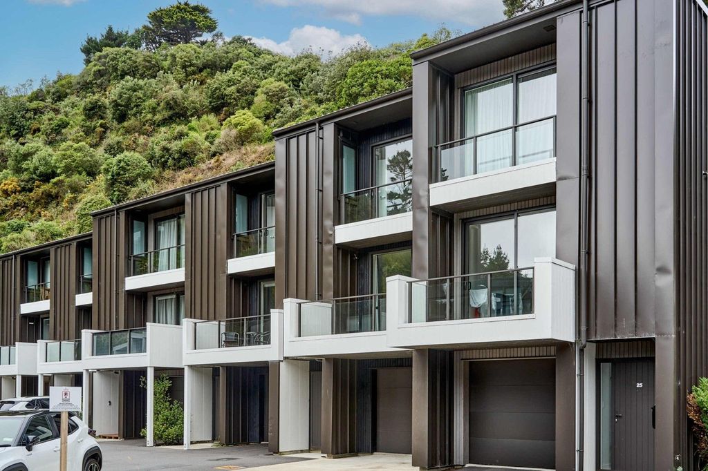 Modern 3 Bedroom Home 1