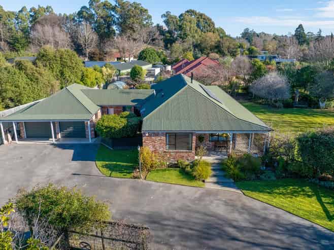 2 Terrace Road, Leithfield