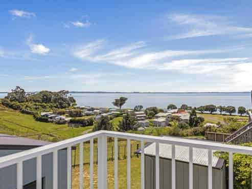 499  Grahams Beach Road, Awhitu