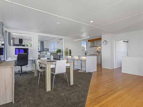 499  Grahams Beach Road, Awhitu