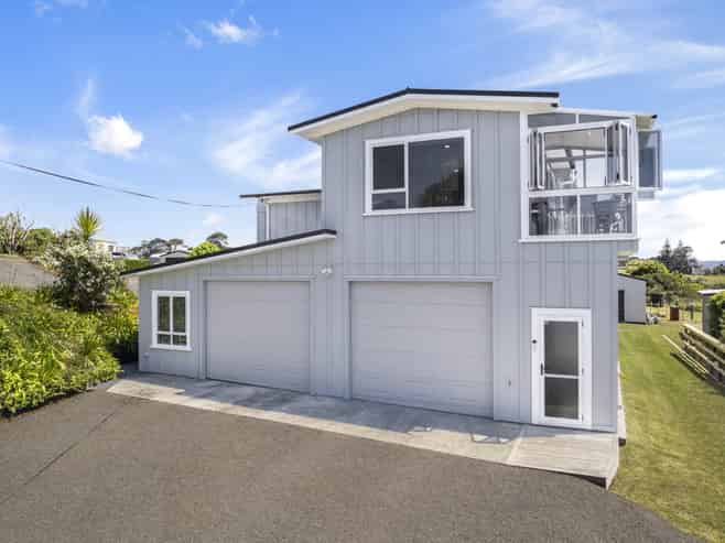 499  Grahams Beach Road, Awhitu