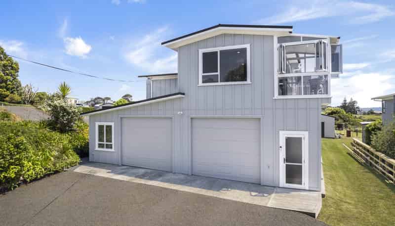 499  Grahams Beach Road, Awhitu