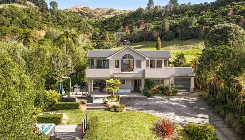 176 Spencer Road, Lake Tarawera