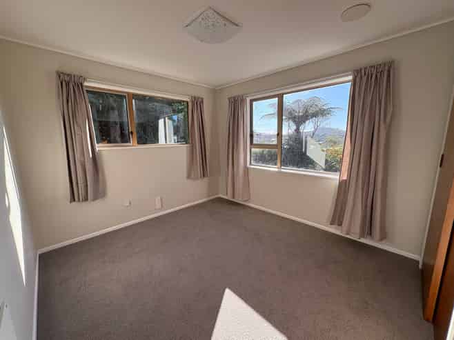 5/16 Henderson Street, Karori