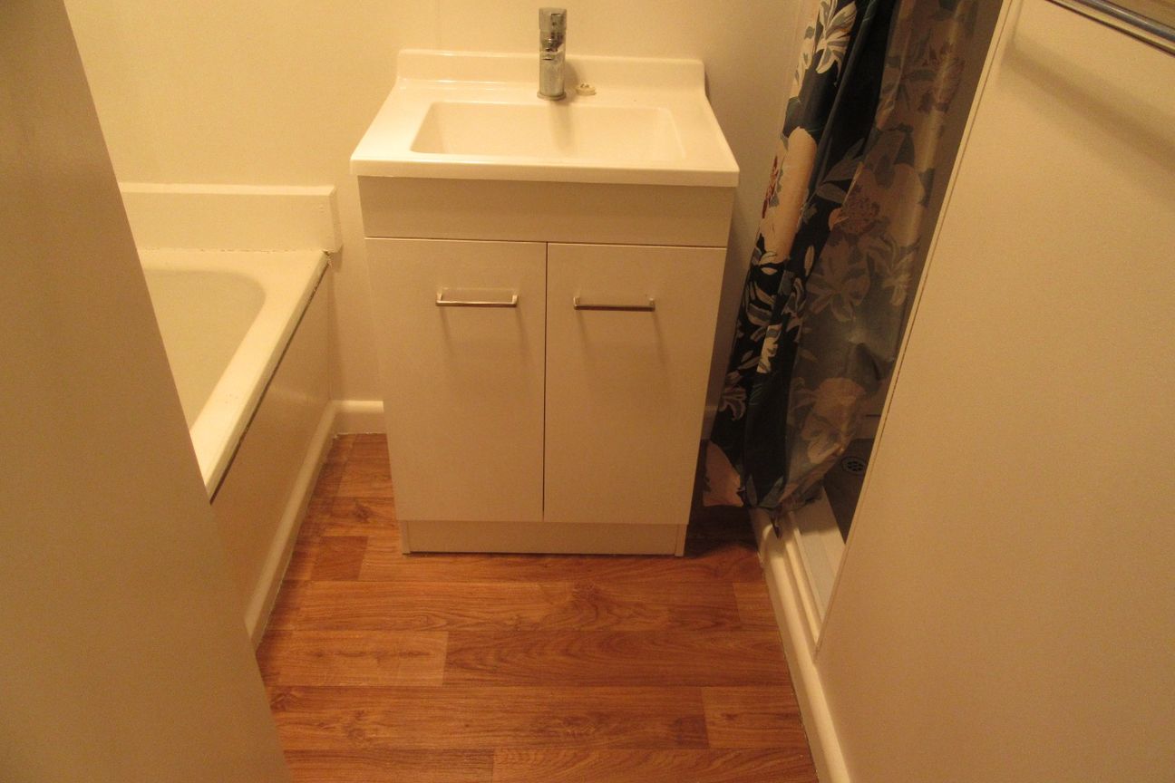5 Bedrooms, 1 Bathroom - student property Upper Riccarton - Mehr