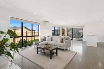 32A Bunyan Road, Coastlands