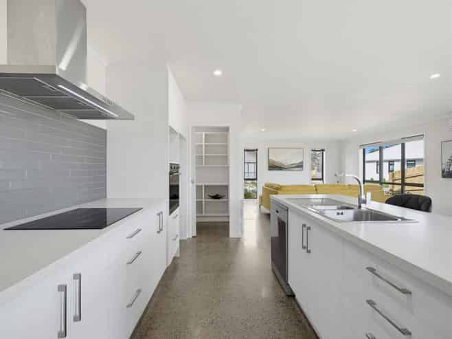 32A Bunyan Road, Coastlands
