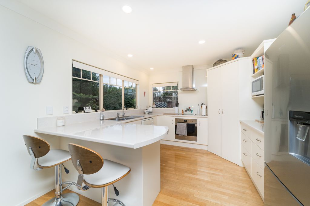 Central Single Level Family Home - walk to town 2