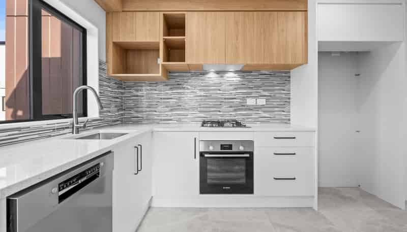 40D Trentham Road, Papakura
