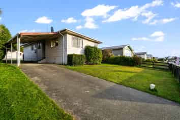 64 Lauder Crescent, HEIDELBERG