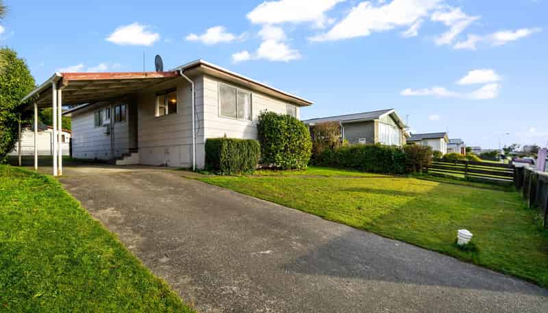 64 Lauder Crescent, HEIDELBERG