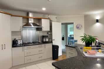80 Gracechurch Drive, Flat Bush