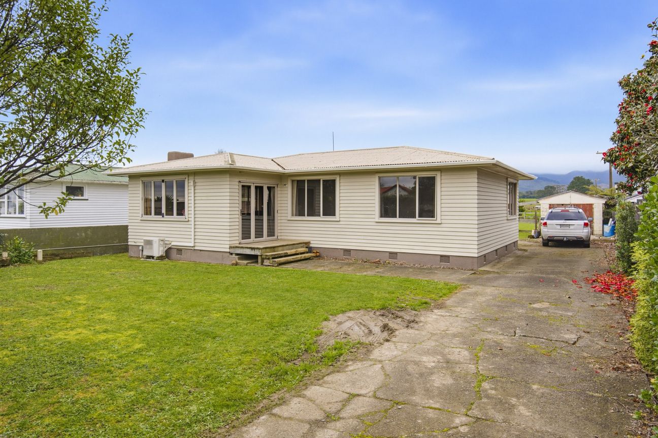Wow-factor family home - Vista 2