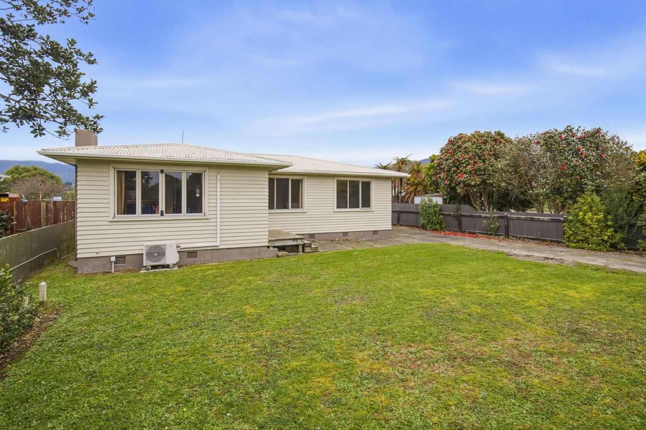 Wow-factor family home - Vista 3