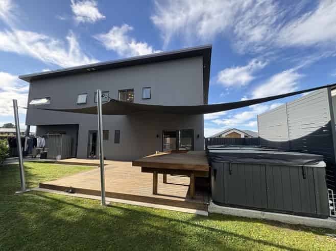 89 Oak Road, Poraiti