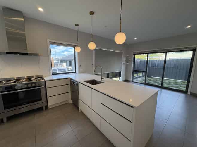89 Oak Road, Poraiti