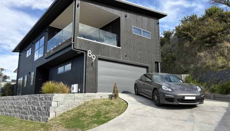 89 Oak Road, Poraiti