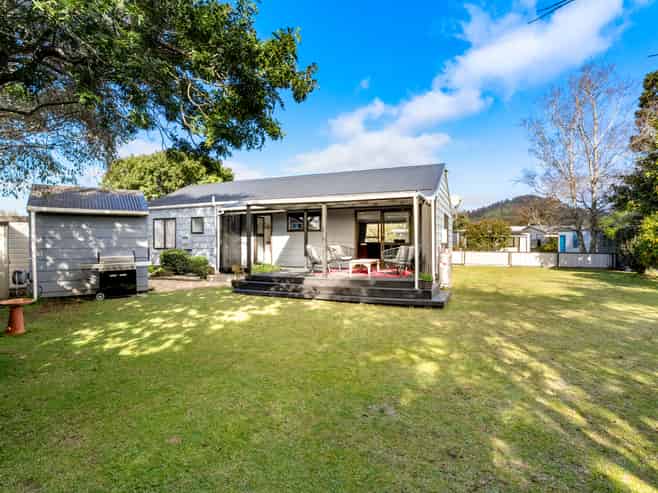 231 Linton Crescent, Whangamata