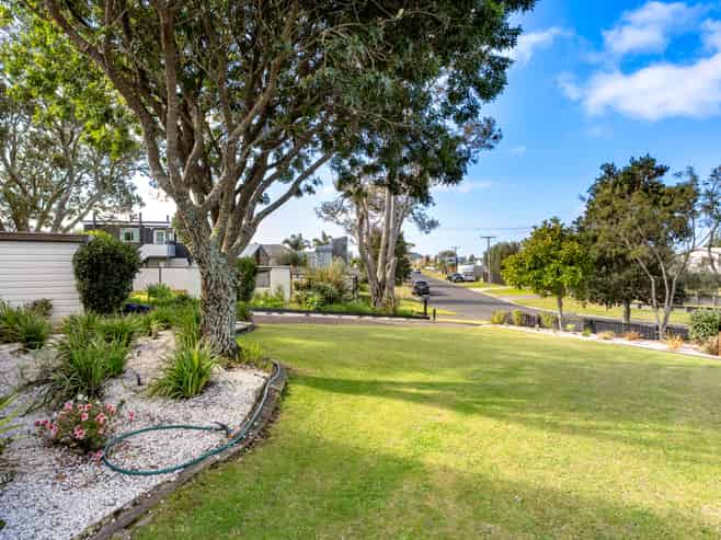 231 Linton Crescent, Whangamata